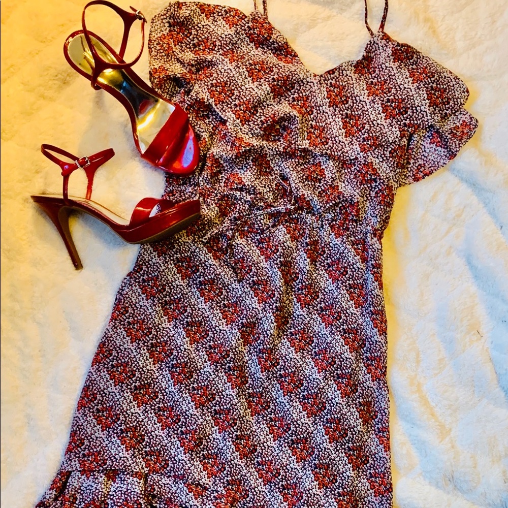 Super flirty feminnt red/navy/white dress